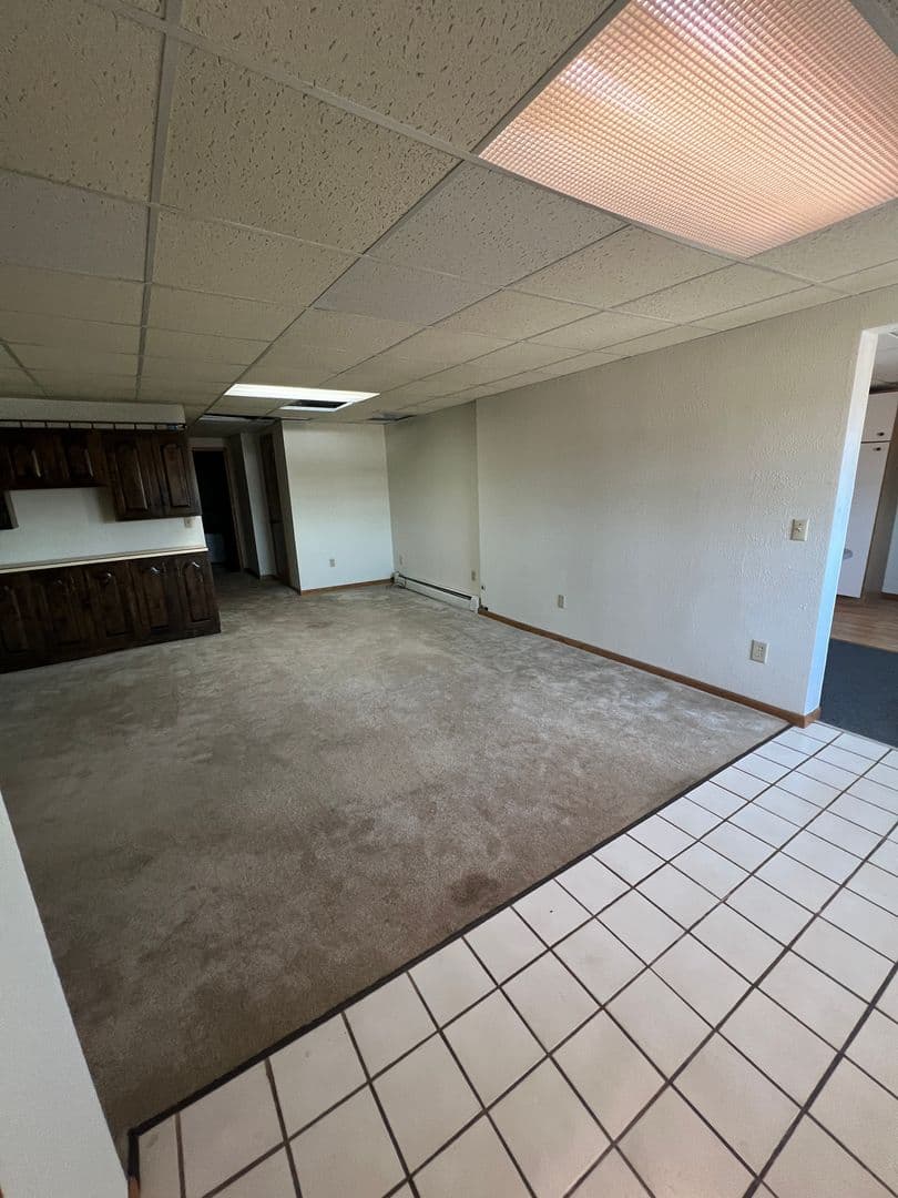 Spencer Apartment: 206 S Pacific St