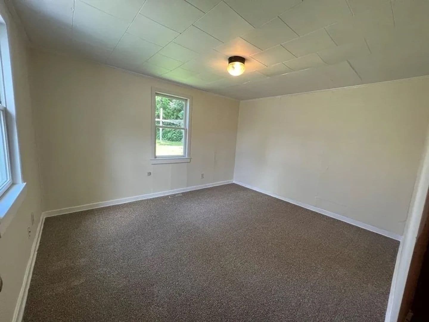 Merrill House: 808 Grand Avenue