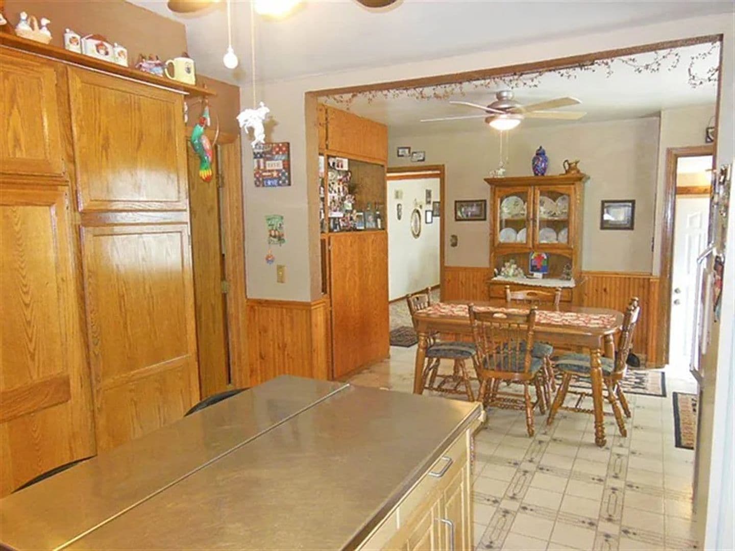 Marshfield House: 1502 S Chestnut Ave