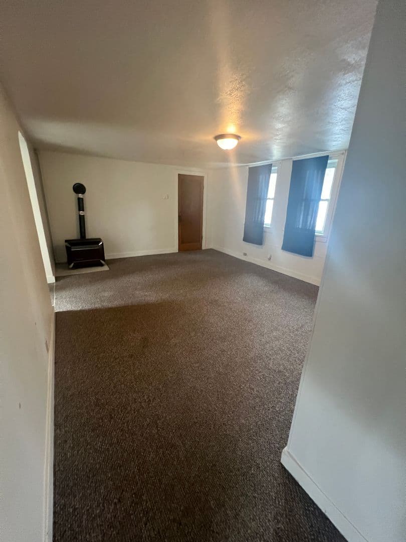 Marion Apartment: 710 North Main Street