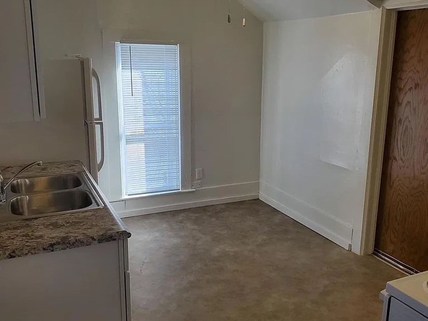 Wausau Apartment: 921 S 3rd Avenue