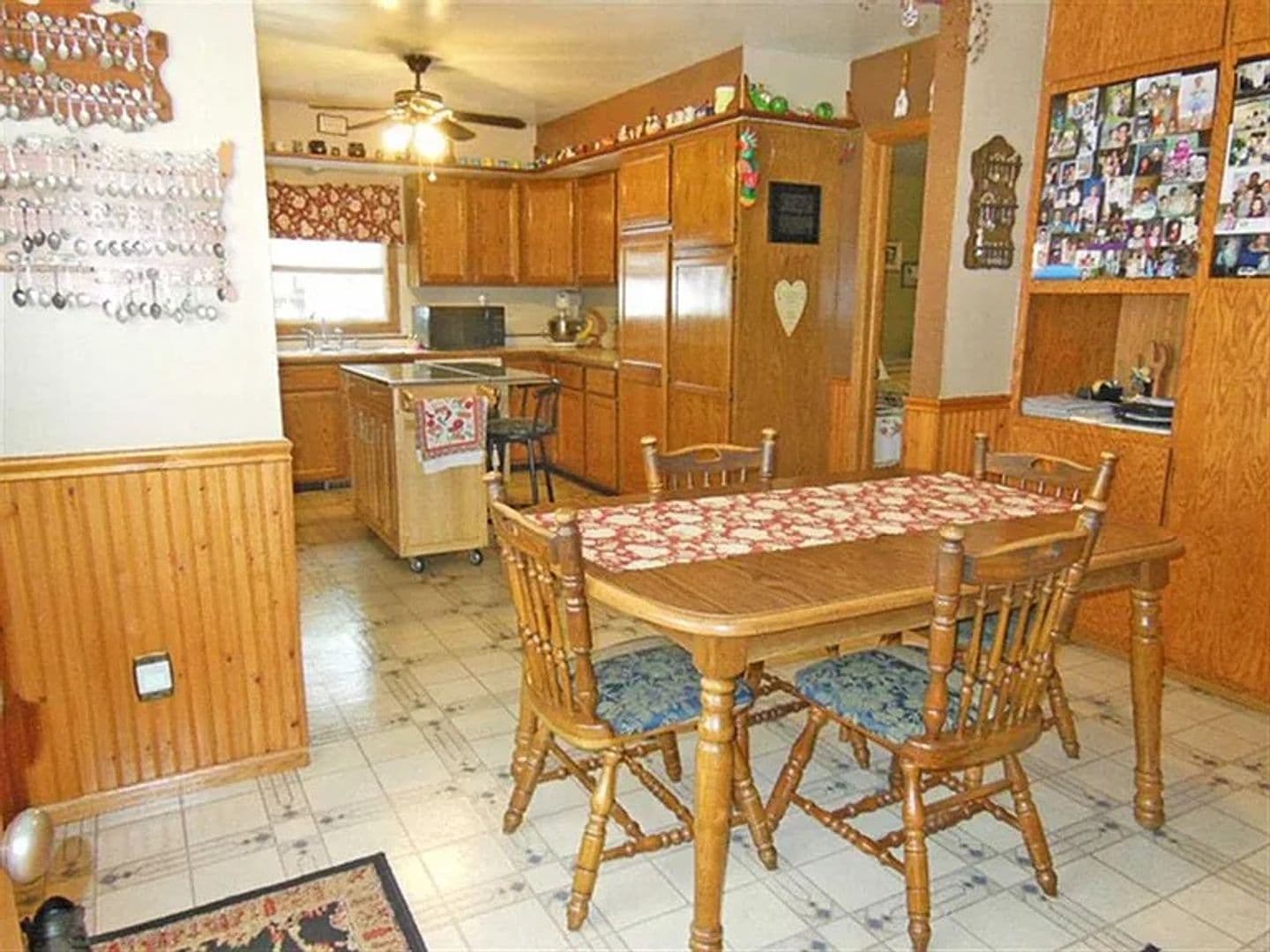 Marshfield House: 1502 S Chestnut Ave