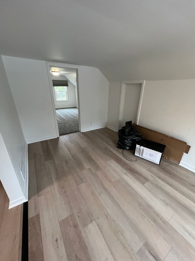 Schofield Apartment: 129 Williams Street