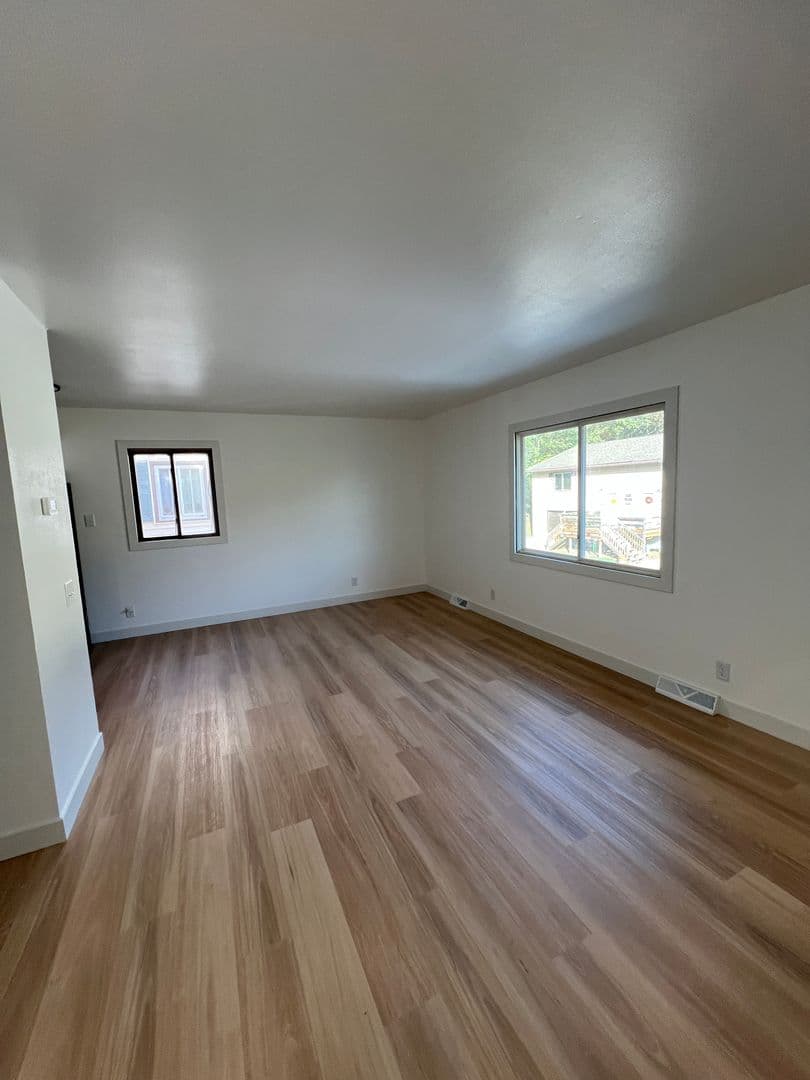 Schofield Apartment: 724-738 Ridgeland Avenue