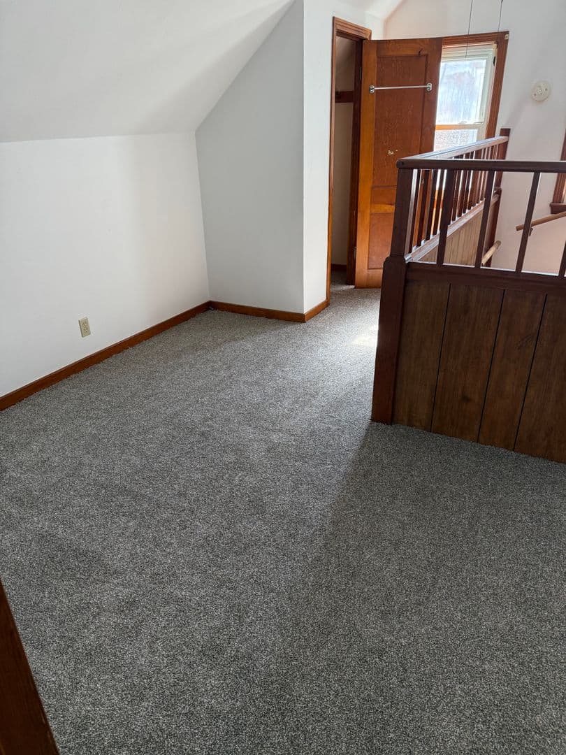 Marshfield House: 1502 S Chestnut Ave