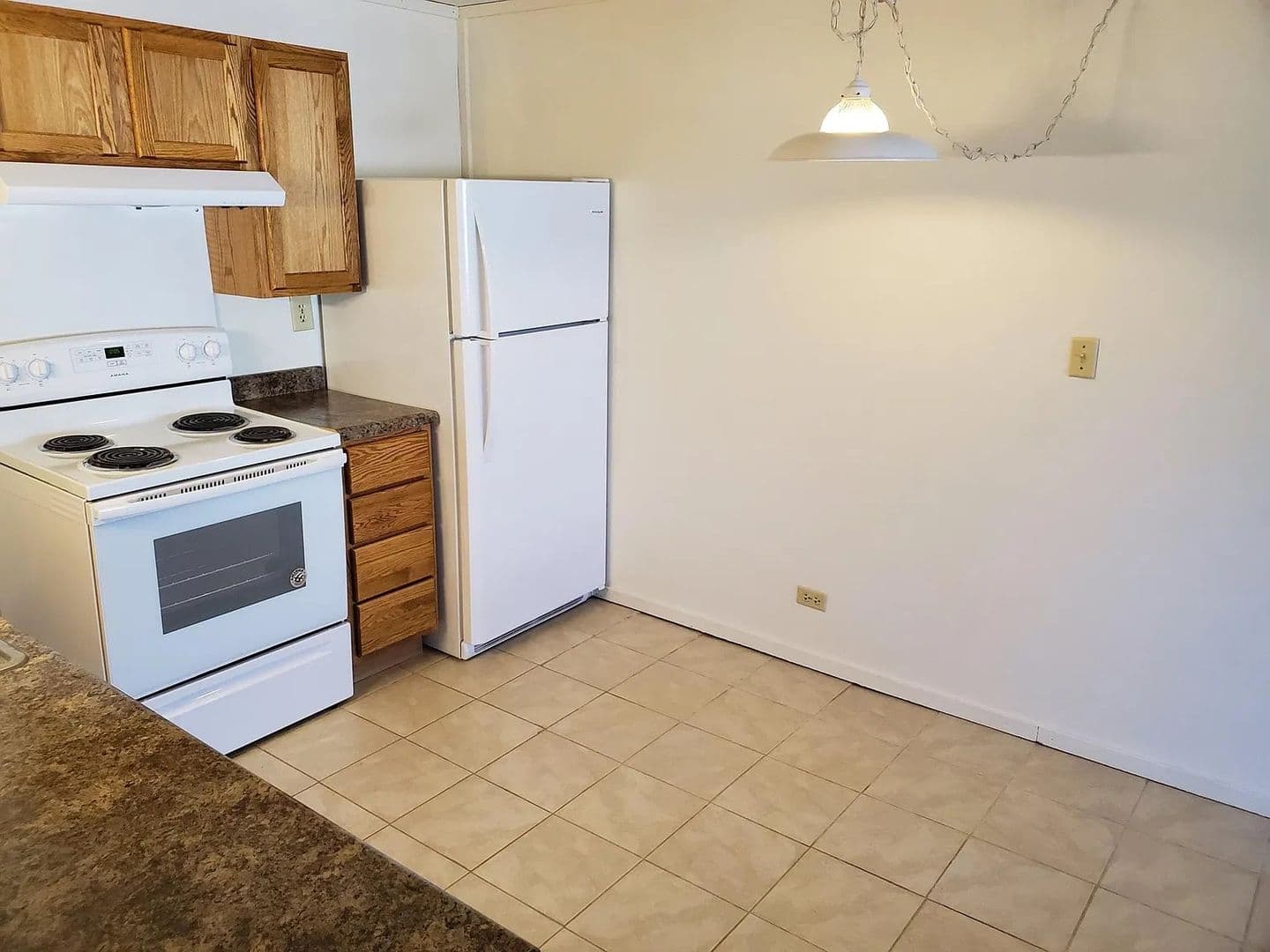 Schofield Apartment: 3614 Sternberg Avenue