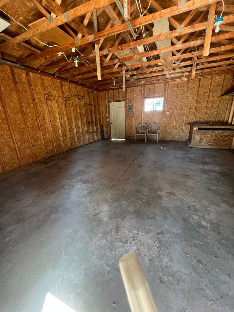 Marshfield House: 206 E 14th St