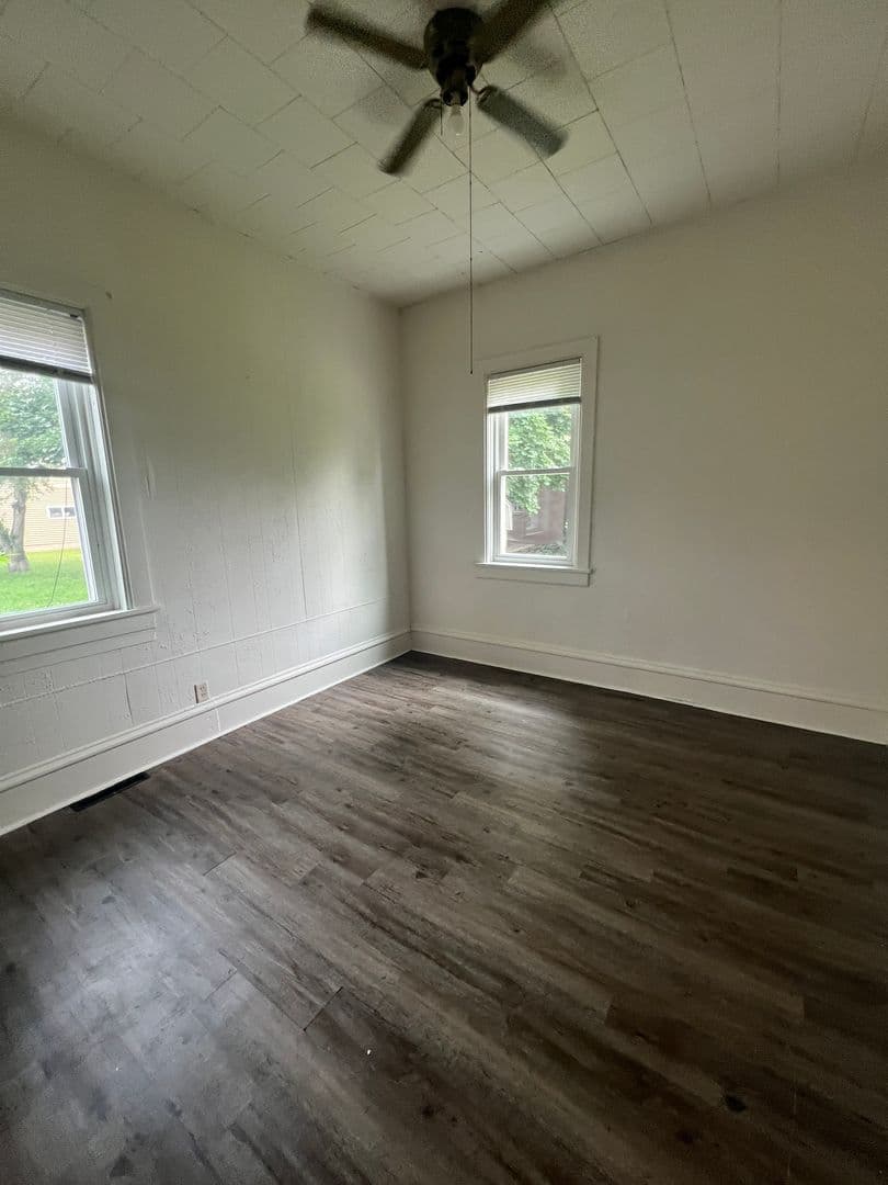 Marion Apartment: 710 North Main Street