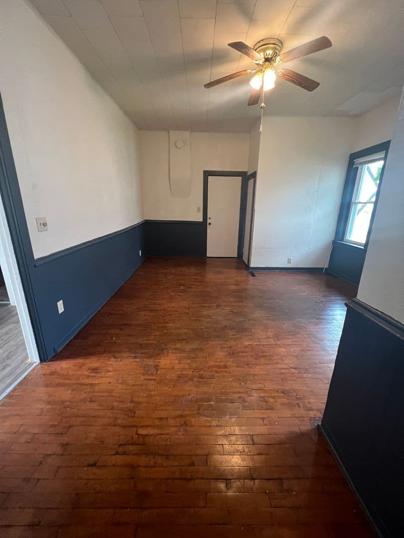 Marion Apartment: 710 North Main Street