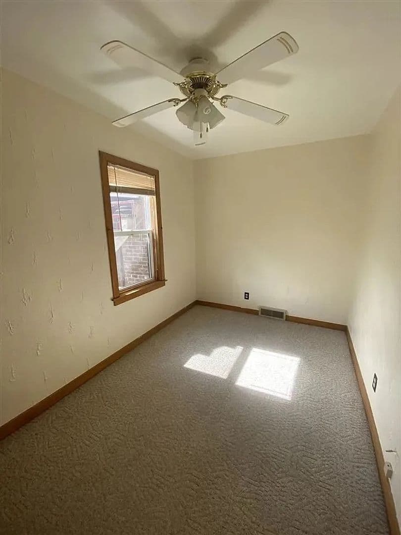 Merrill Apartment: 1200 E 2nd Street