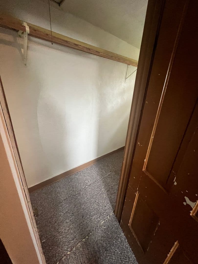 Marion Apartment: 710 North Main Street