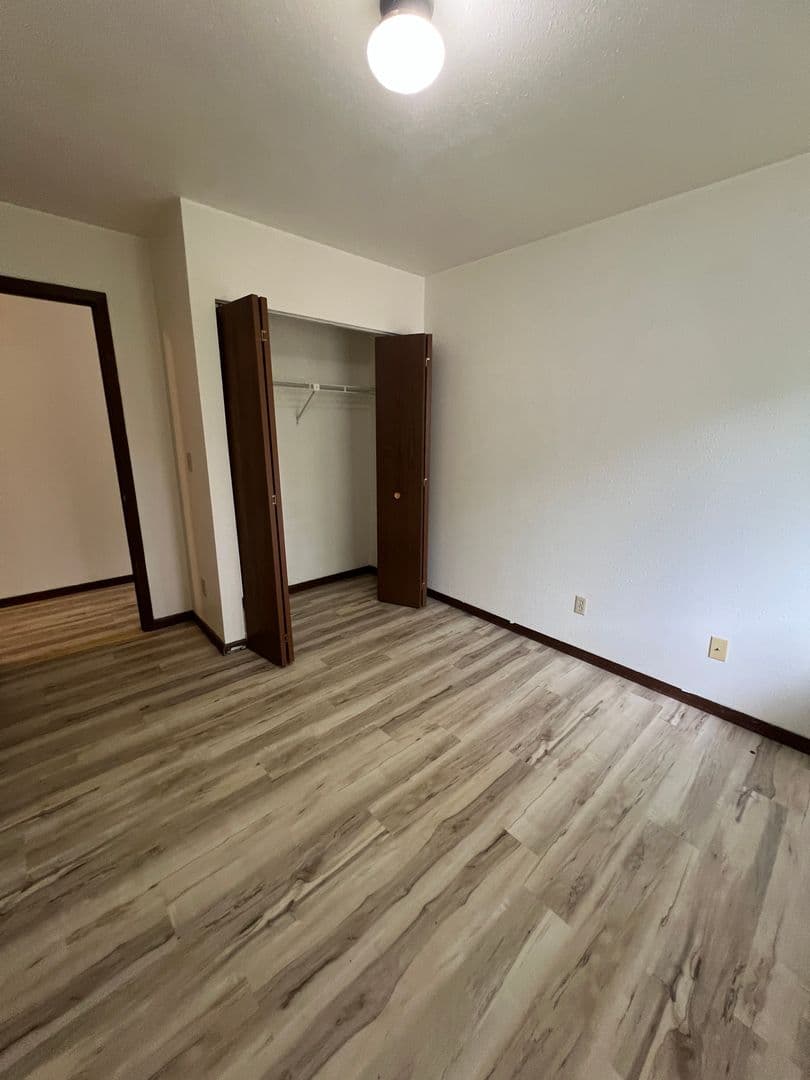 Wisconsin Rapids Apartment: 1320 23rd Ave S