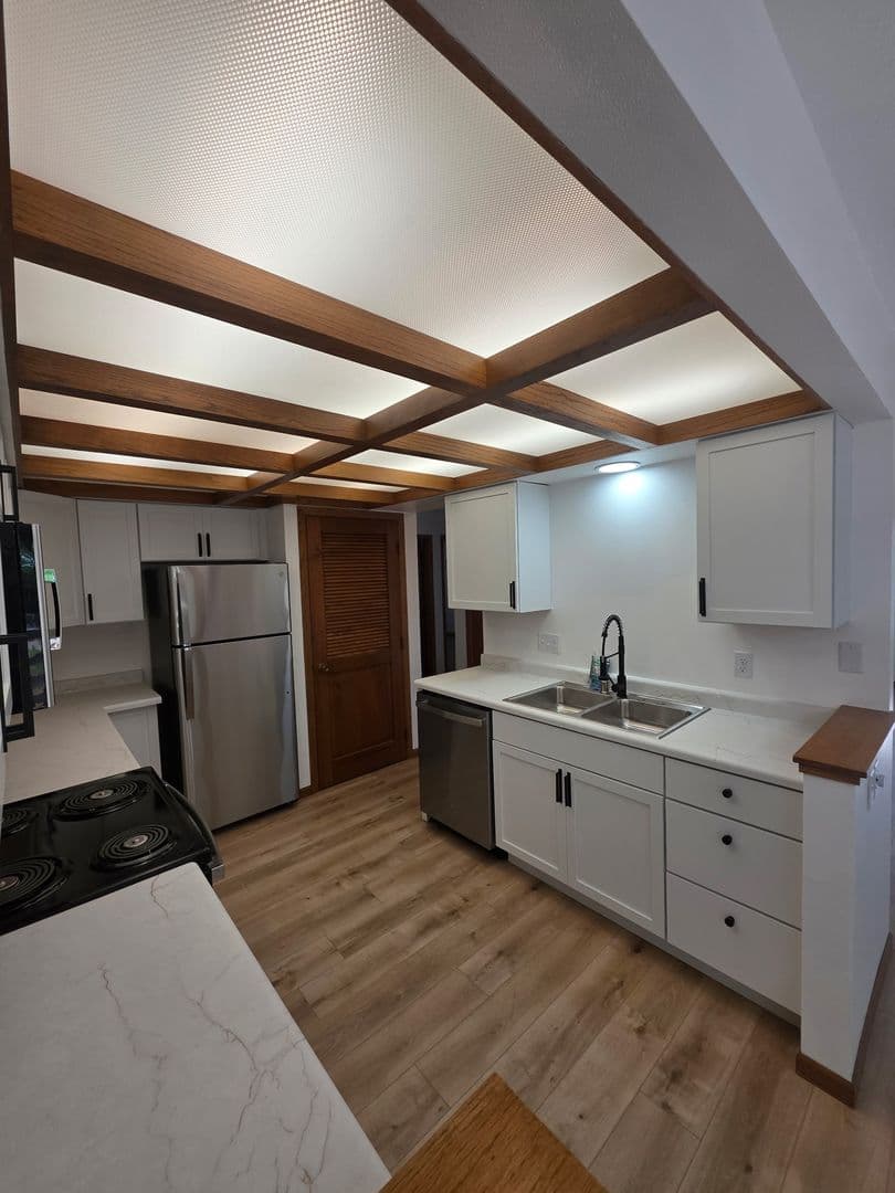 Wausau Apartment: 642-648 S 44th Avenue