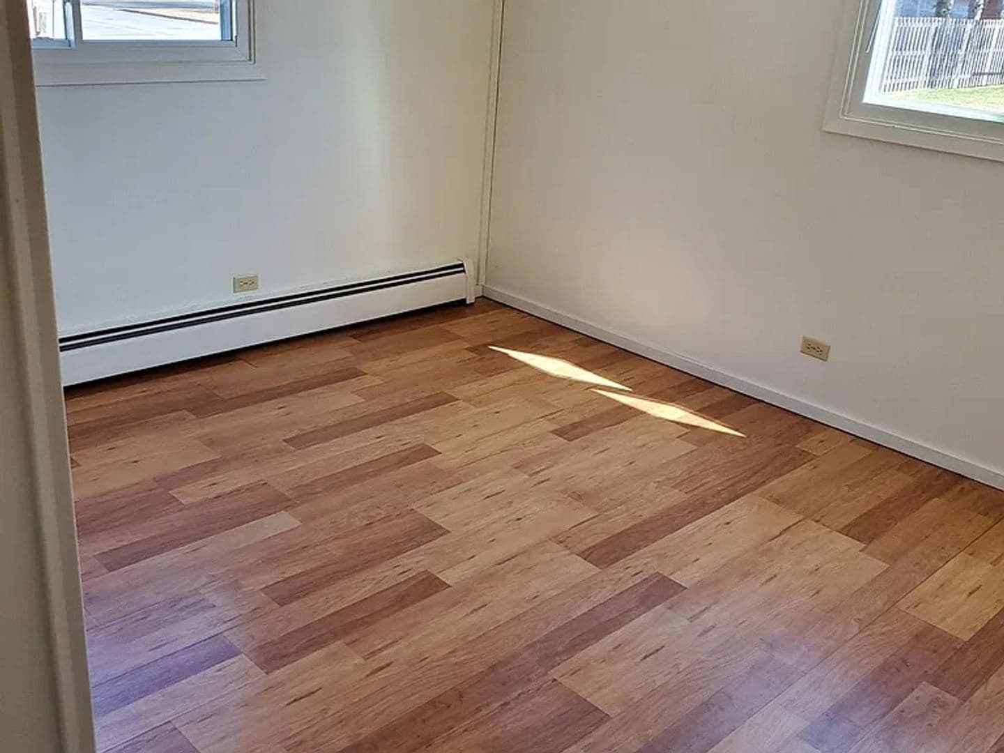Schofield Apartment: 3614 Sternberg Avenue