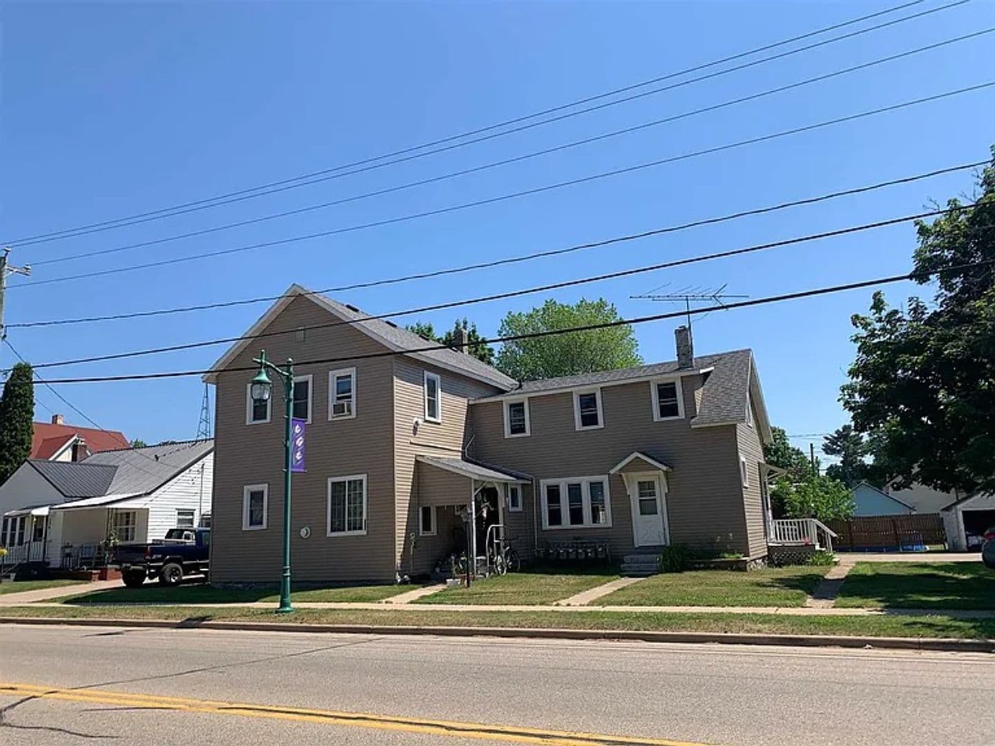 Marion Apartment: 710 North Main Street