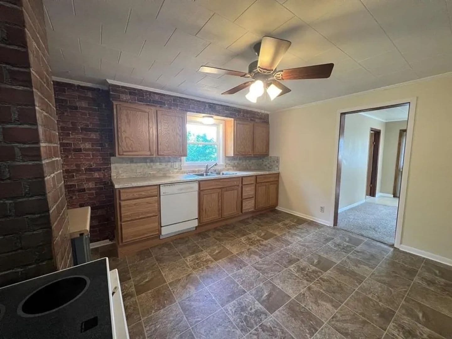 Merrill House: 808 Grand Avenue