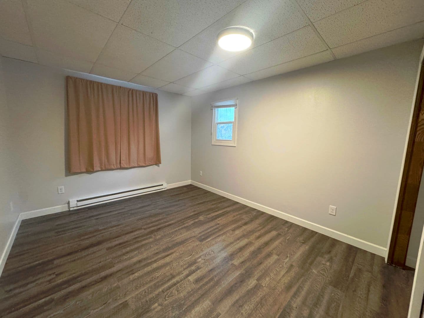 Weston Apartment: 2711 Jelinek Avenue