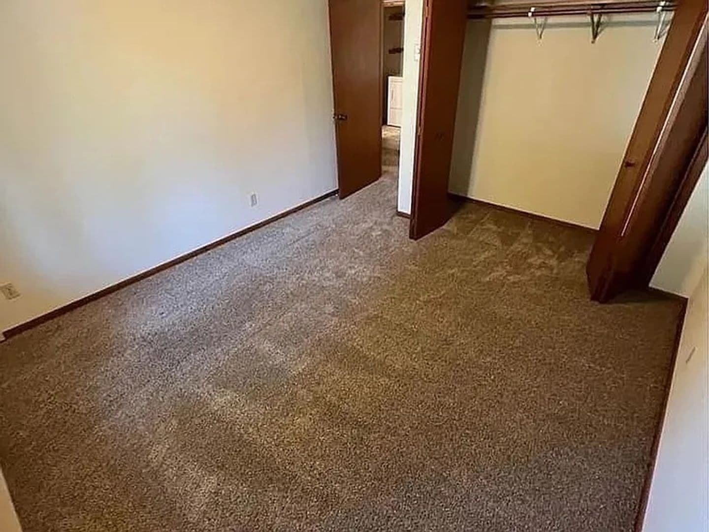 Wausau Apartment: 642-648 S 44th Avenue