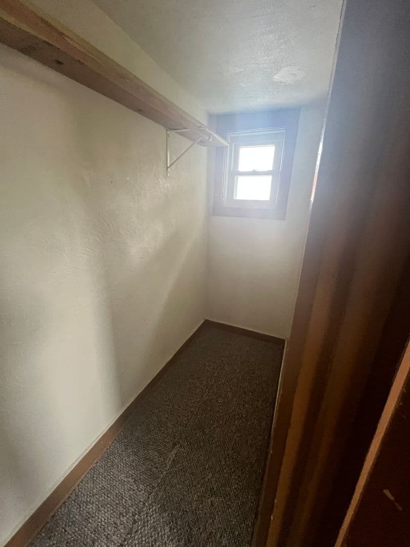Marion Apartment: 710 North Main Street