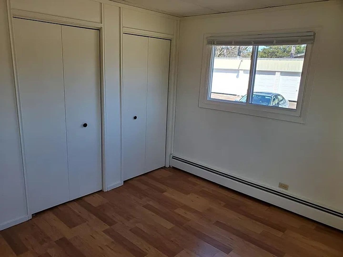 Schofield Apartment: 3614 Sternberg Avenue