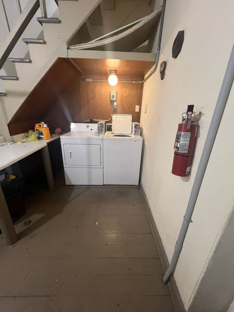 Marion Apartment: 710 North Main Street