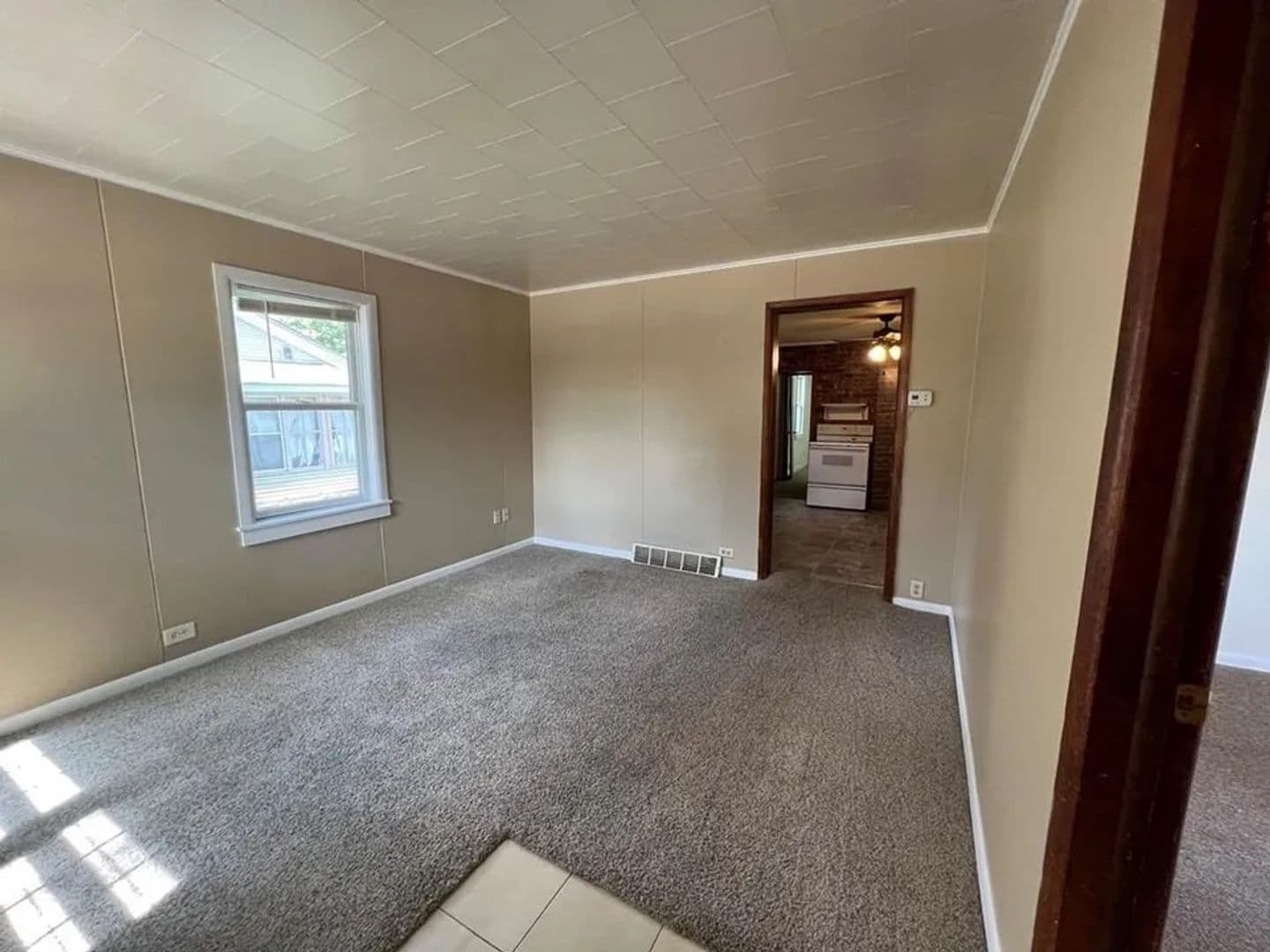Merrill House: 808 Grand Avenue