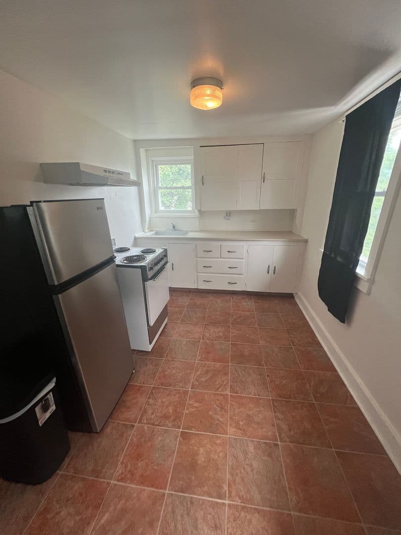 Marion Apartment: 710 North Main Street