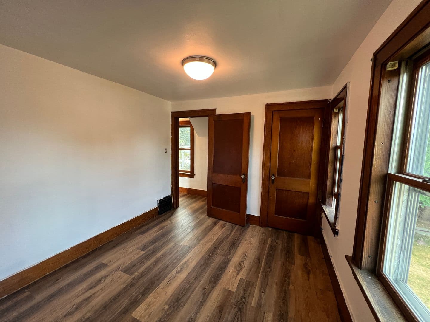 Wausau Apartment: 1031 S 5th Avenue