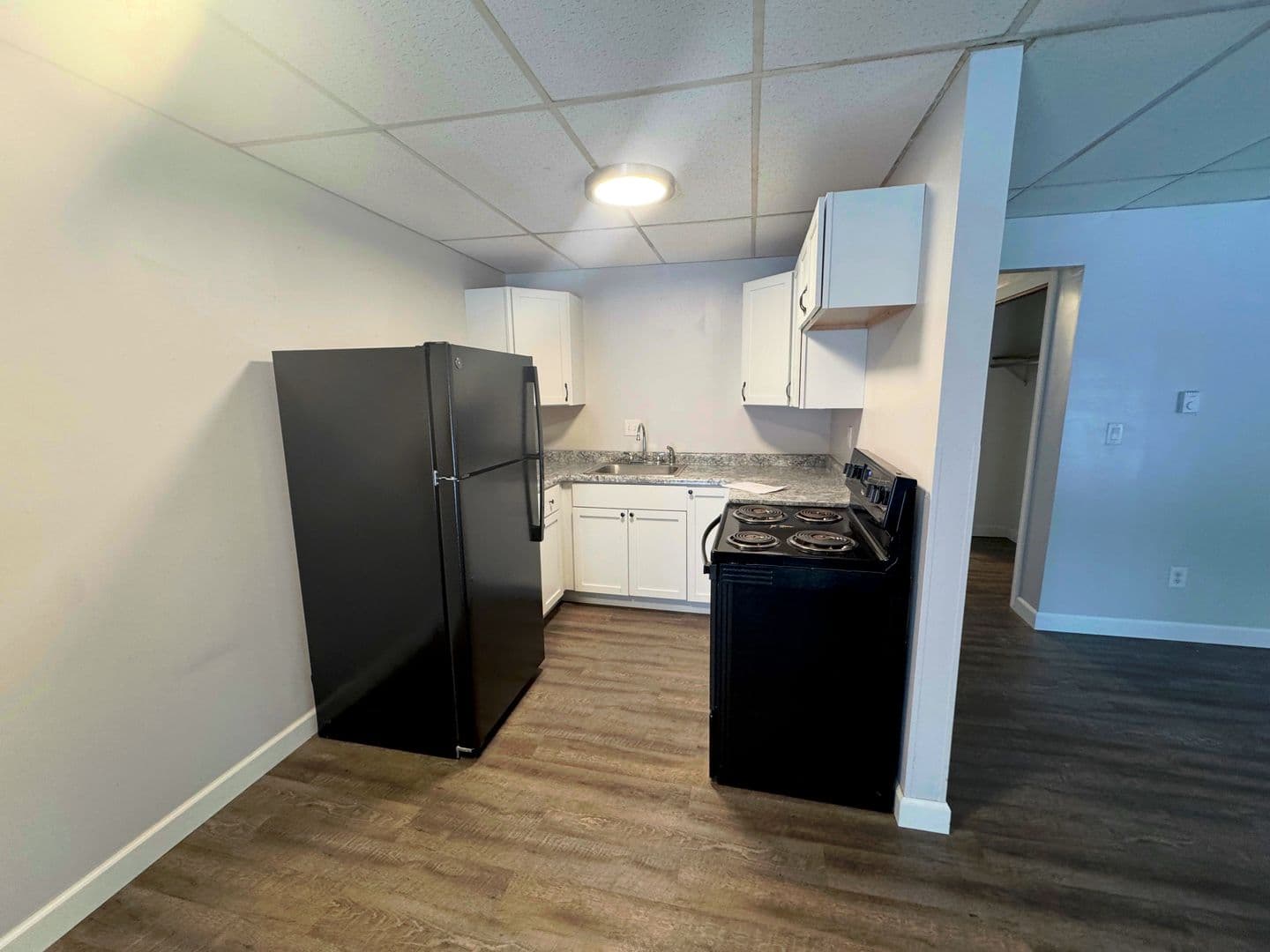 Weston Apartment: 2711 Jelinek Avenue
