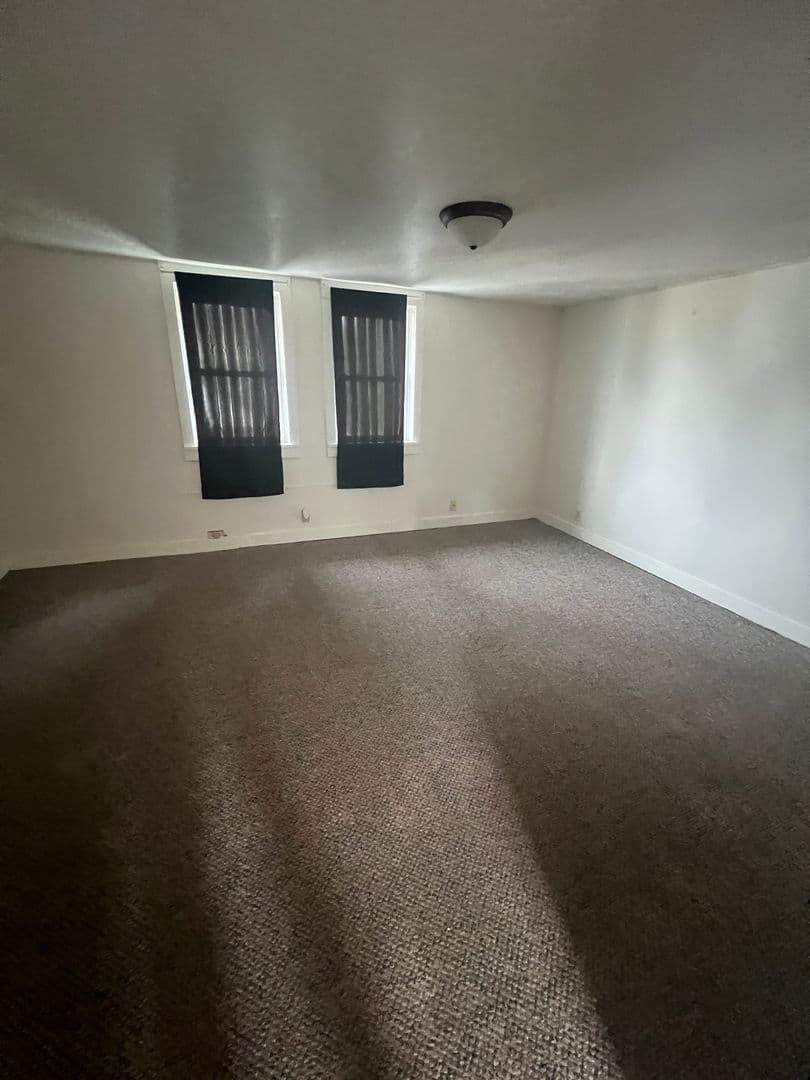 Marion Apartment: 710 North Main Street