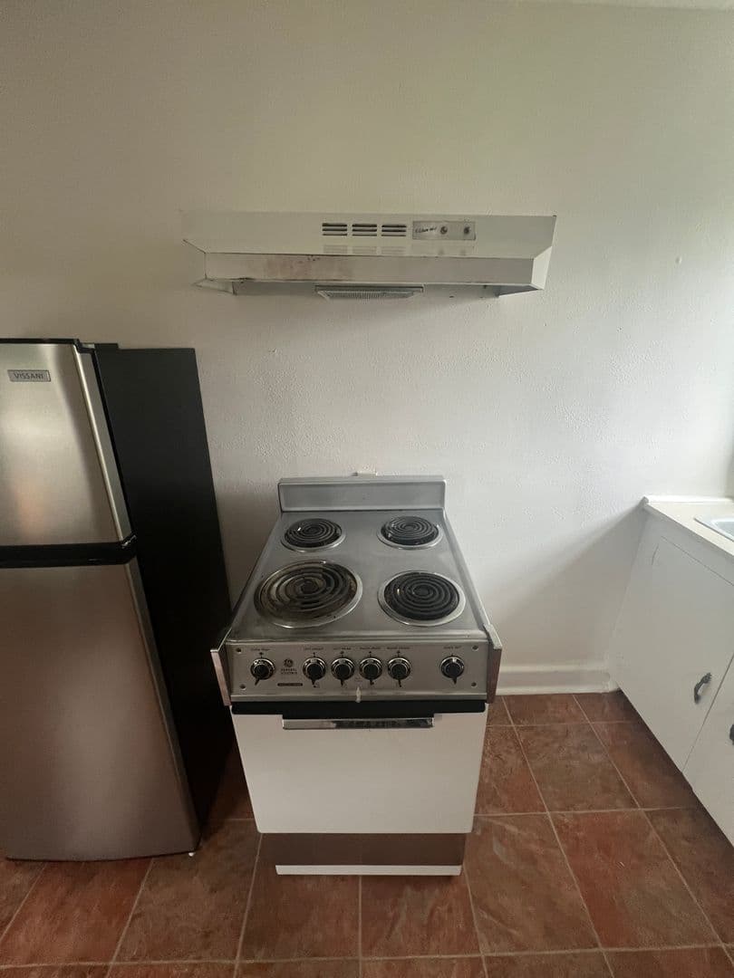 Marion Apartment: 710 North Main Street