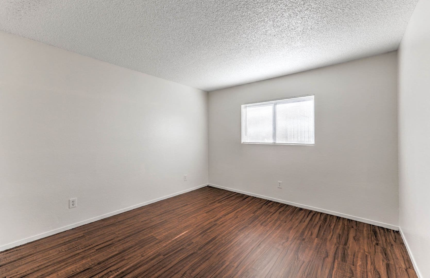 Las Vegas Apartment: 3109 N. Walnut Rd.