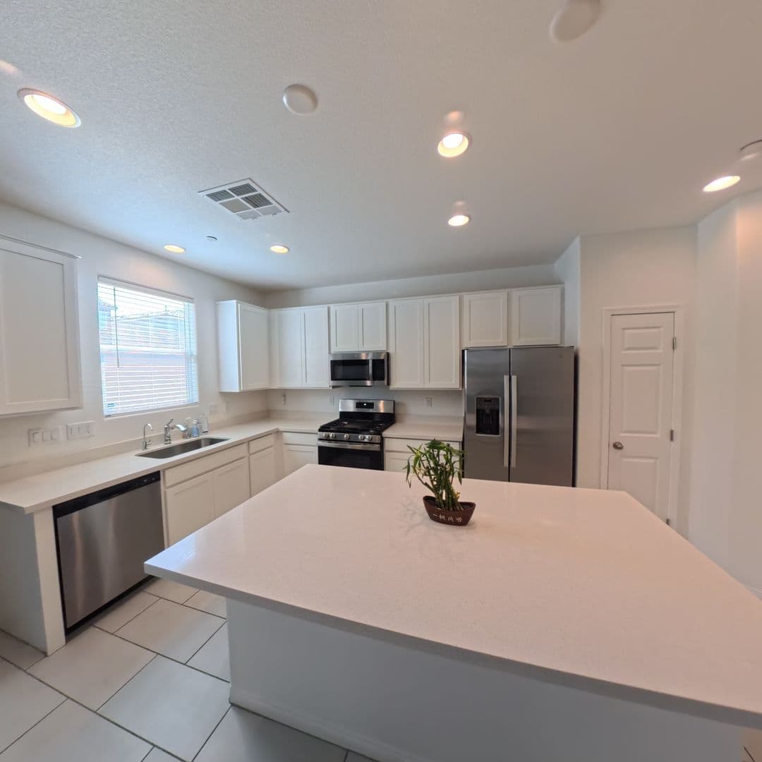 Las Vegas House: 6547 Dove Point Pl