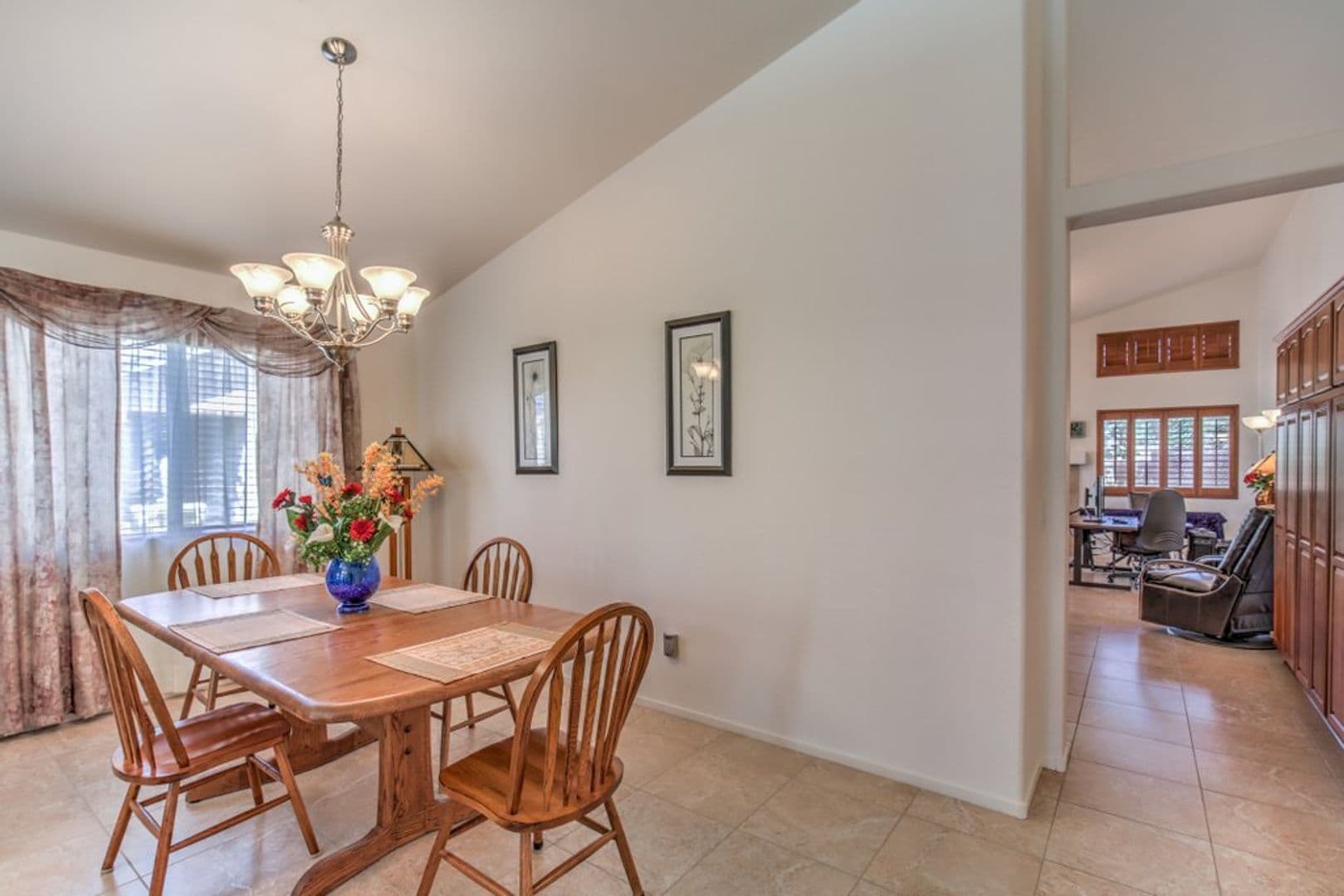 Henderson House: 2733 Bensonhurst Lane
