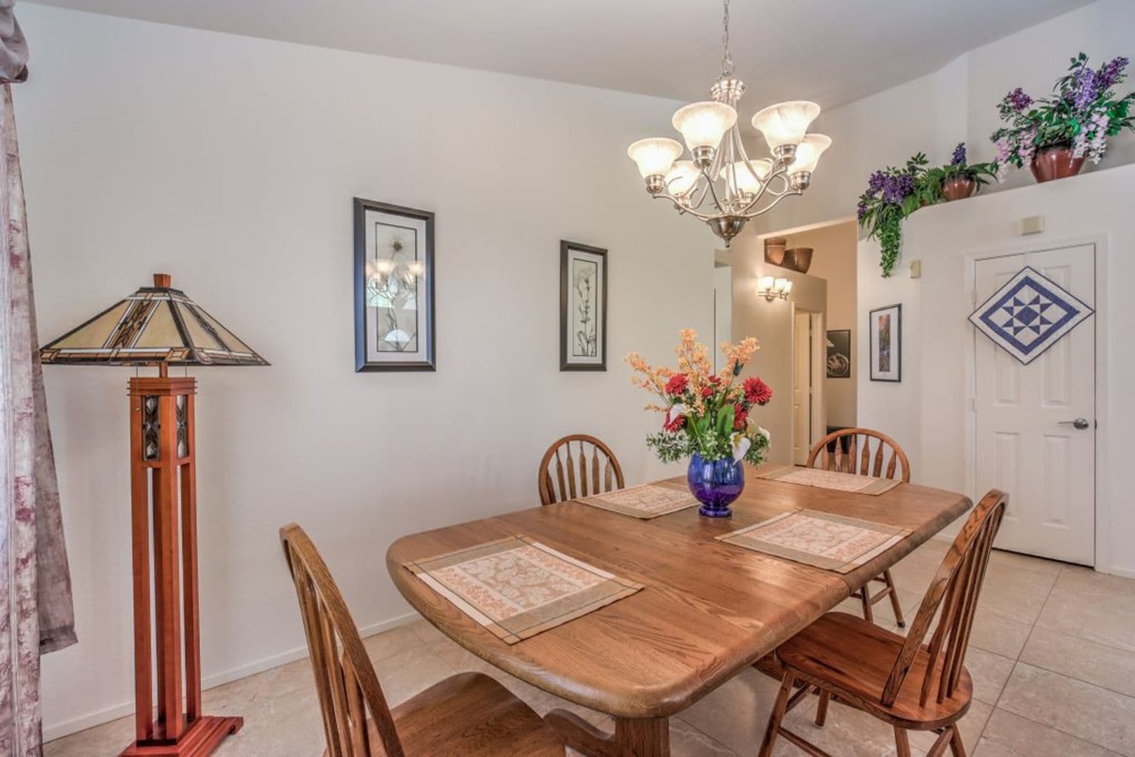 Henderson House: 2733 Bensonhurst Lane