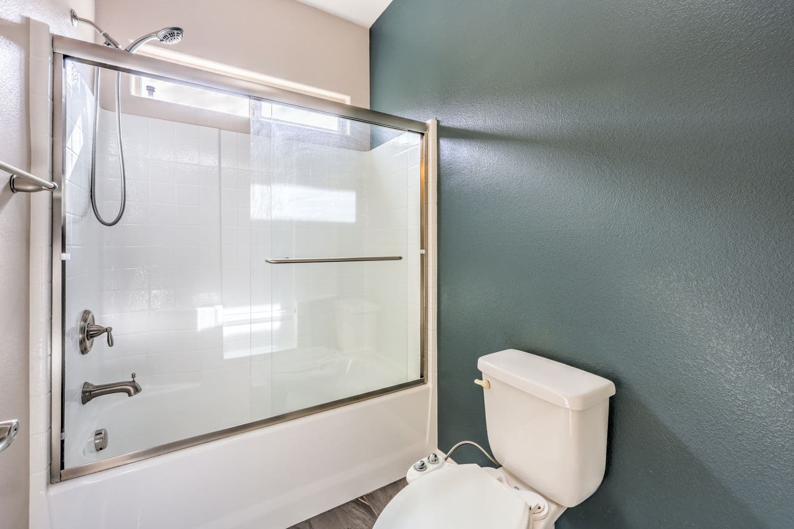Henderson House: 824 Plockton