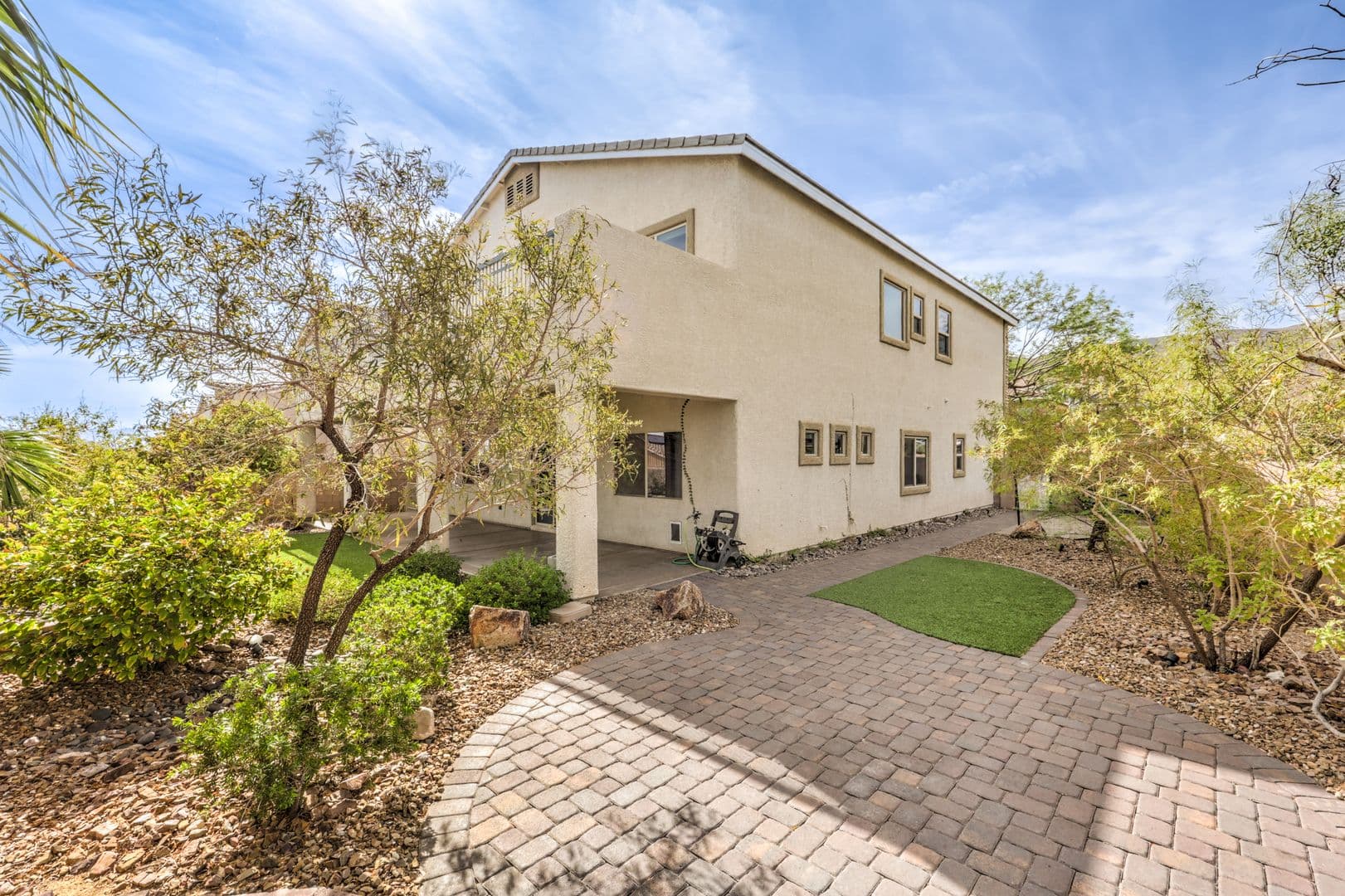 Henderson House: 824 Plockton