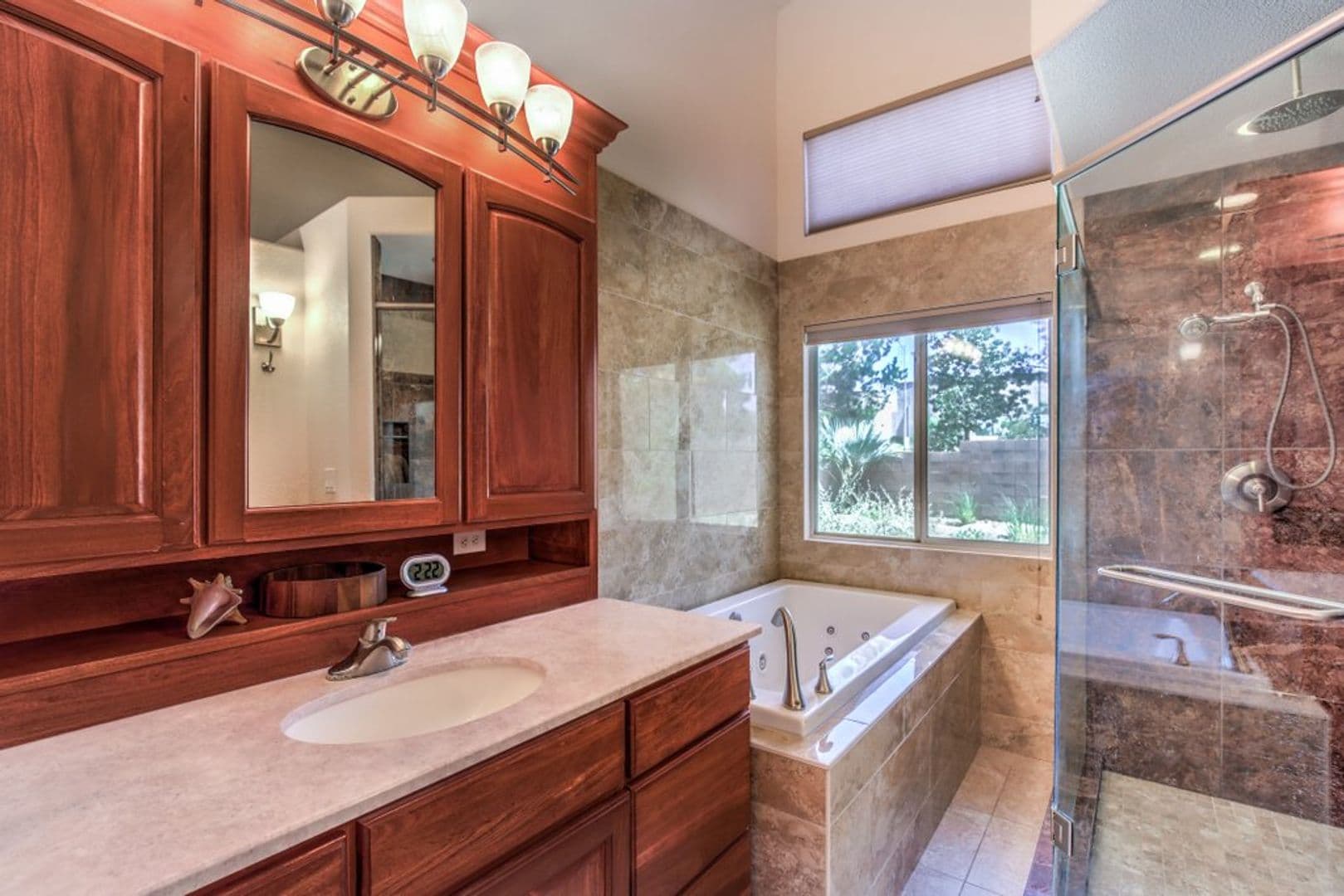 Henderson House: 2733 Bensonhurst Lane