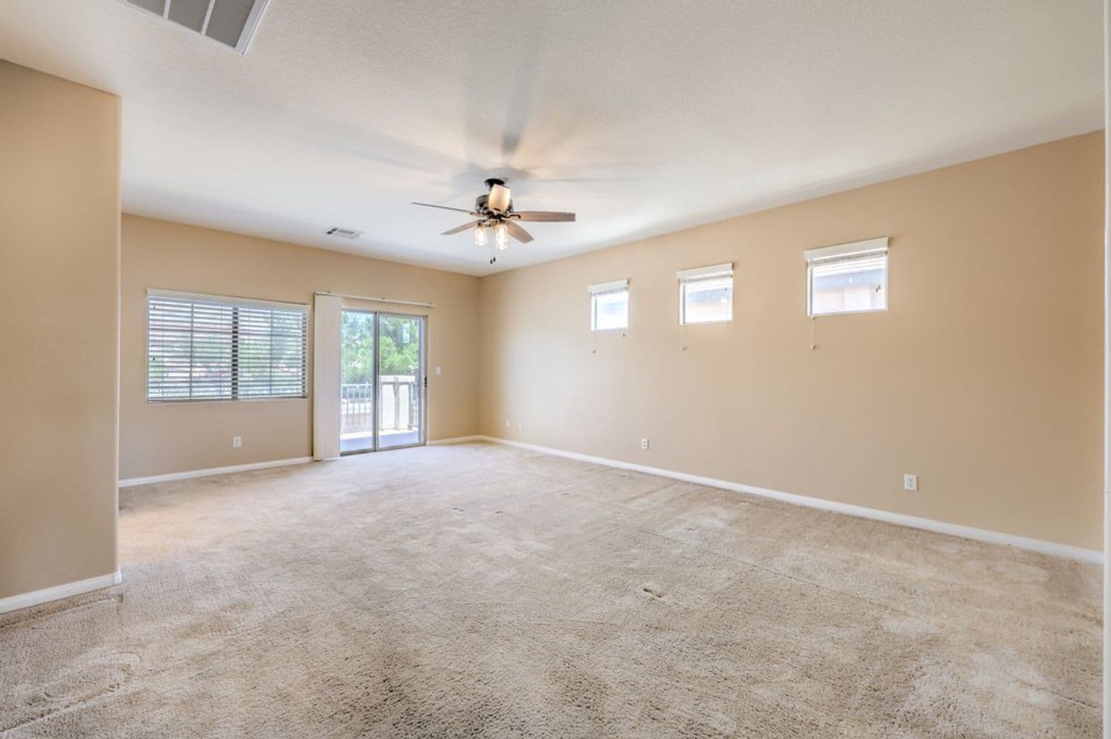 NORTH LAS VEGAS House: 8229 SAWMILL FALLS ST