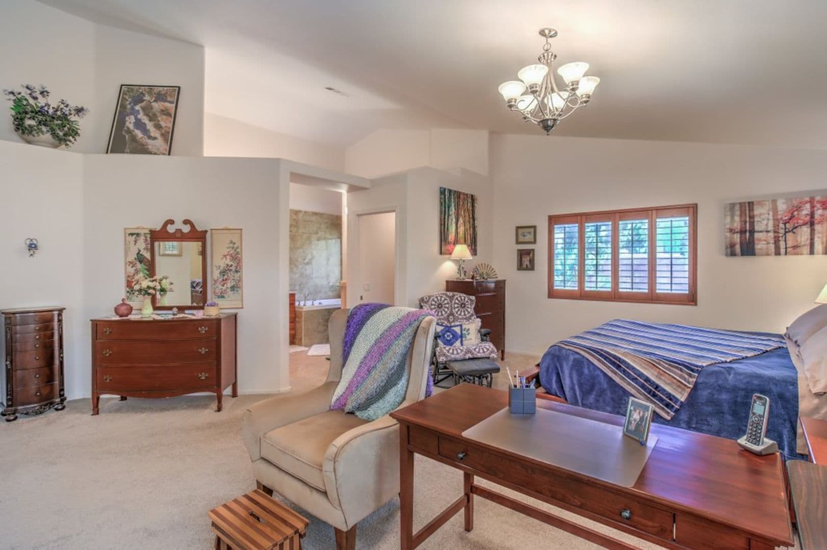 Henderson House: 2733 Bensonhurst Lane