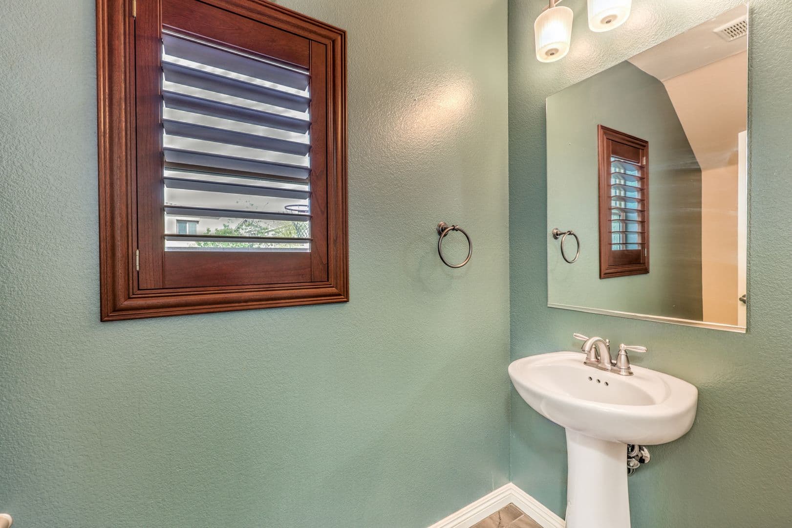 Henderson House: 824 Plockton