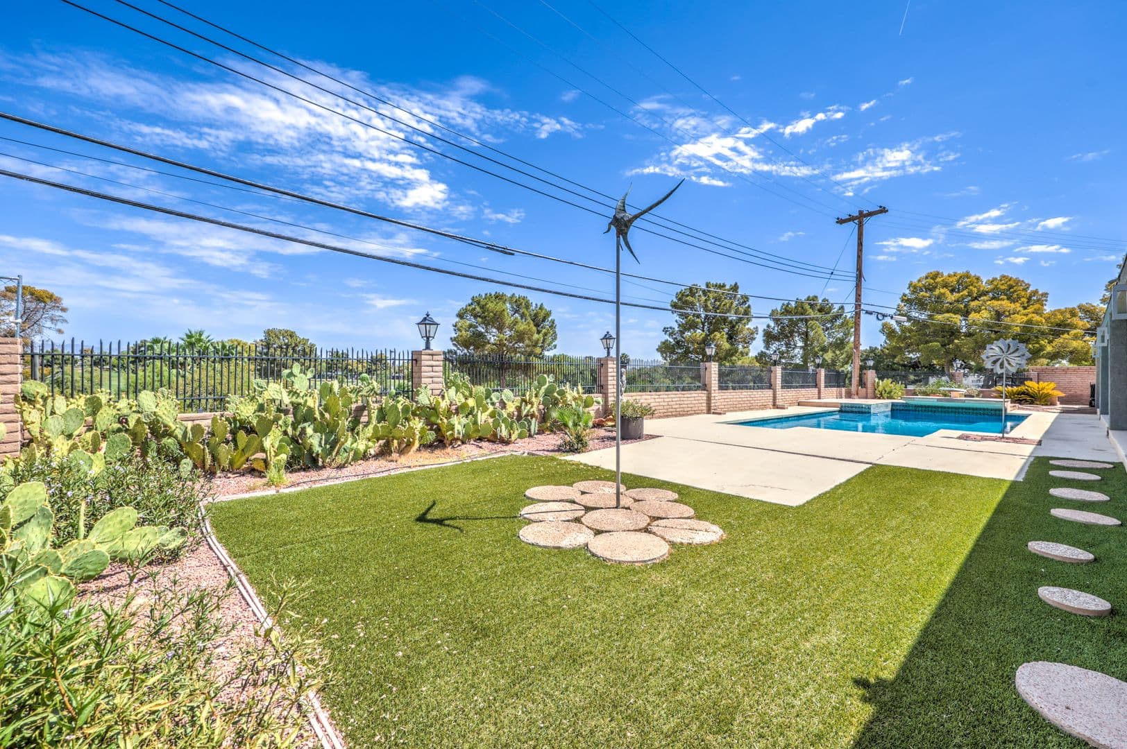 Las Vegas House: 1926 Papago Ln