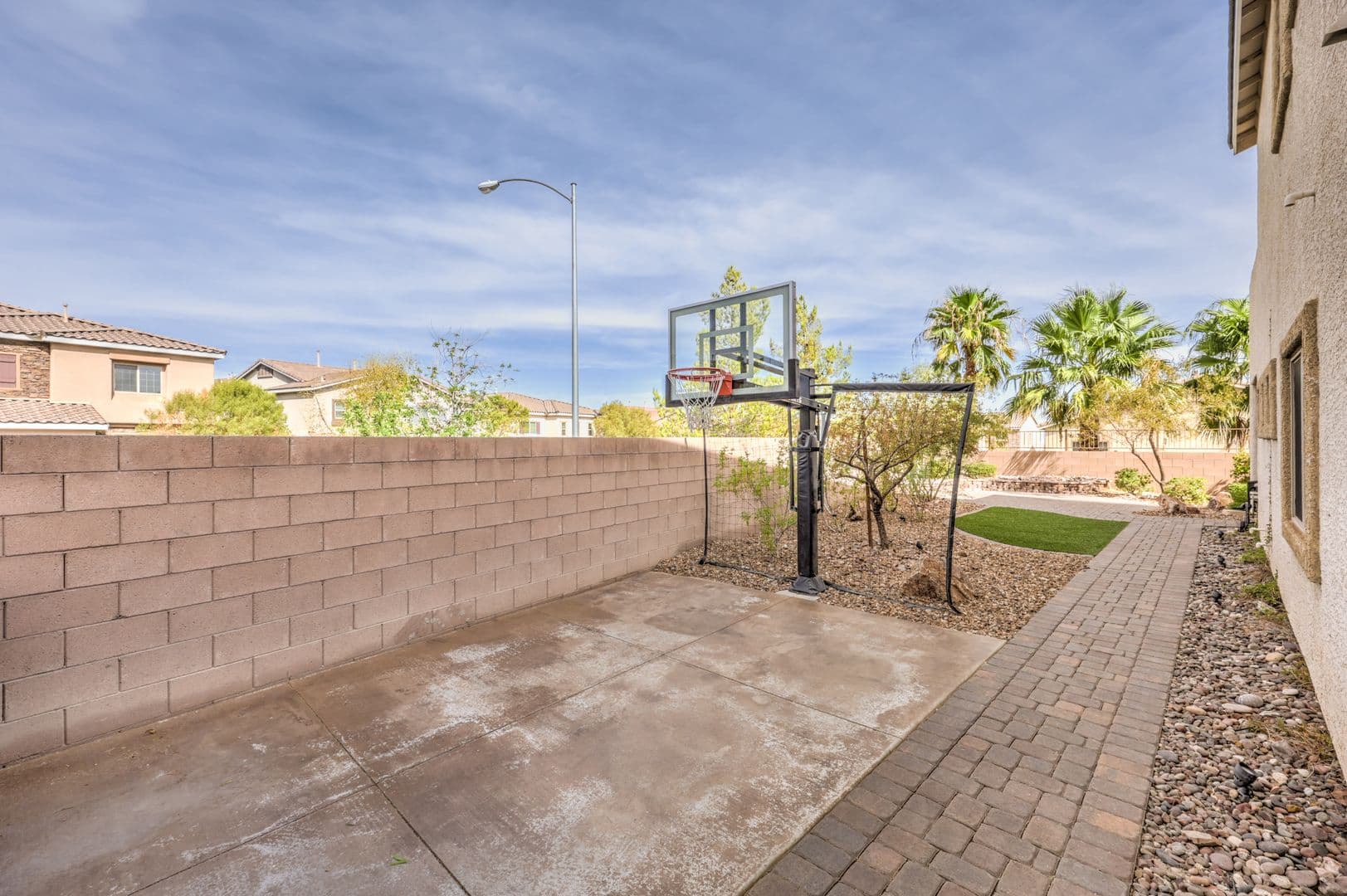 Henderson House: 824 Plockton