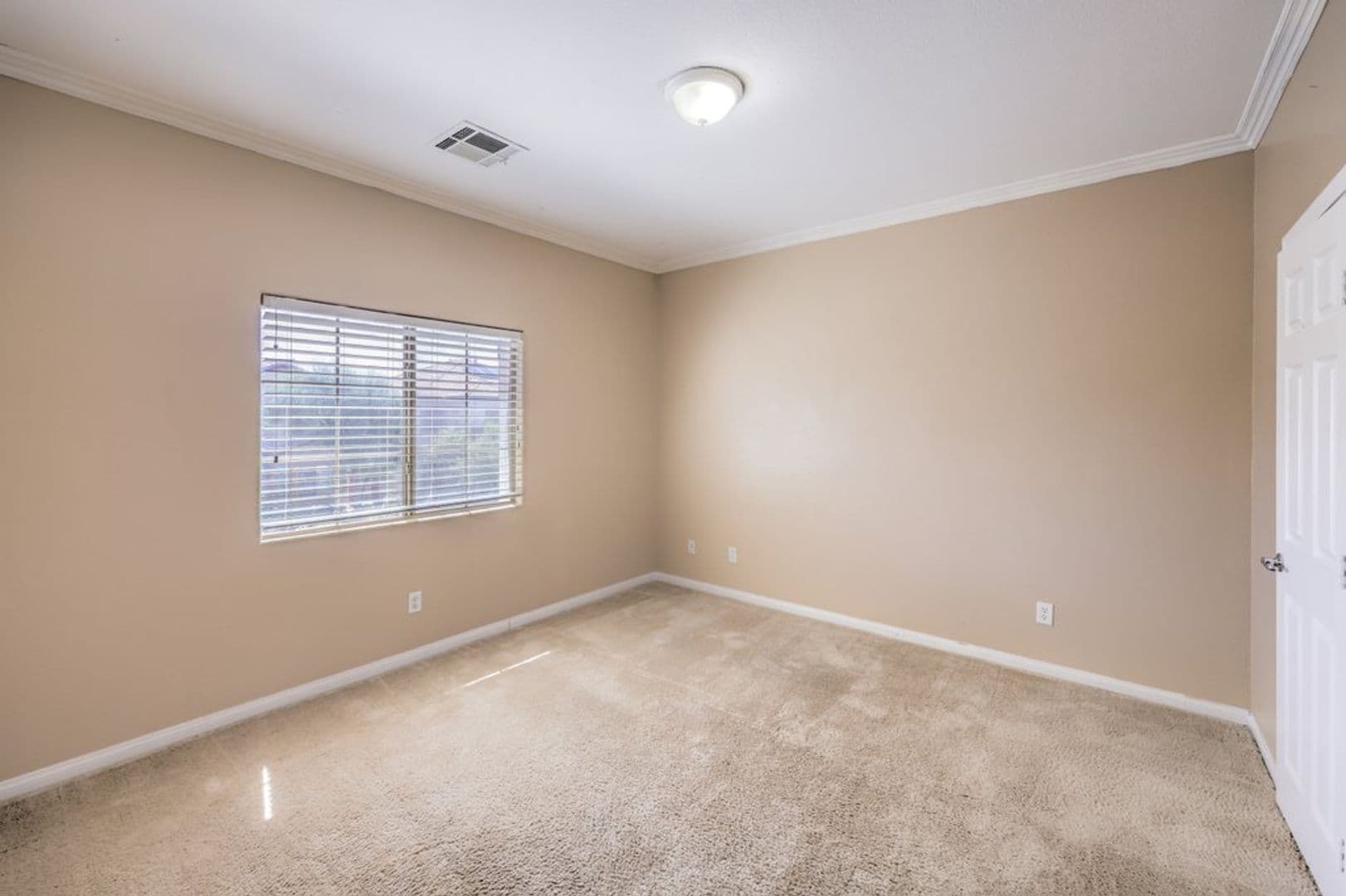 NORTH LAS VEGAS House: 8229 SAWMILL FALLS ST