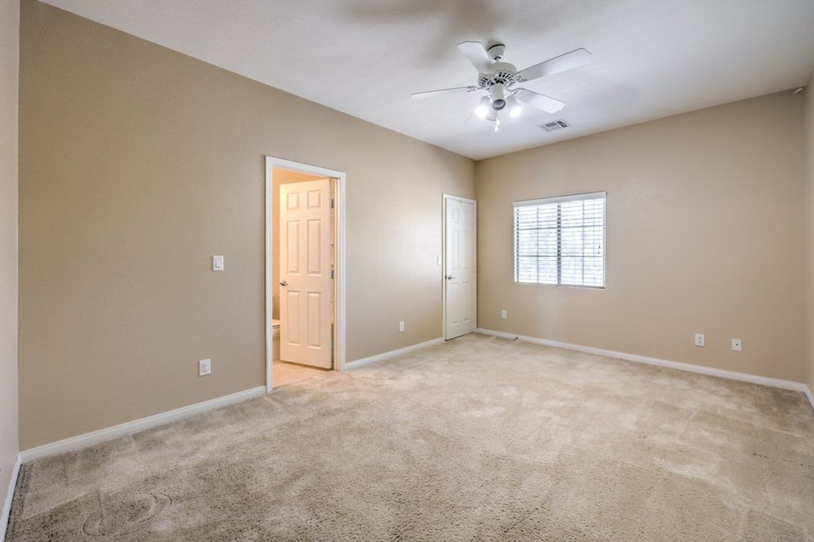 NORTH LAS VEGAS House: 8229 SAWMILL FALLS ST