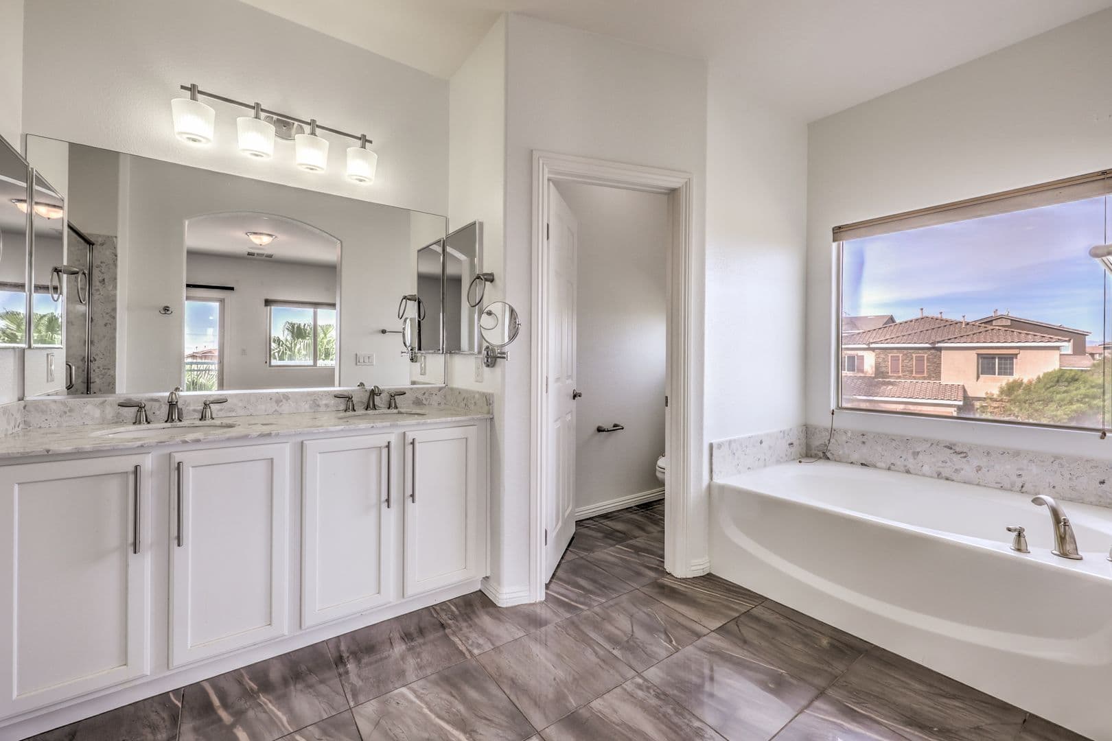 Henderson House: 824 Plockton