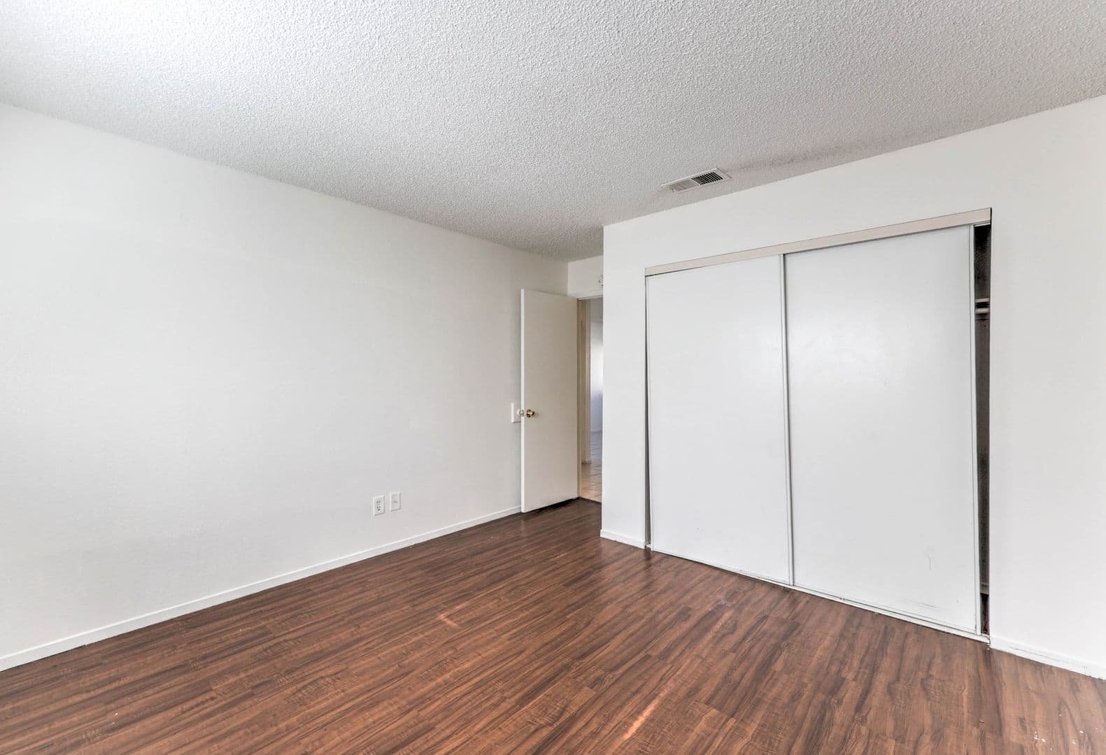Las Vegas Apartment: 3109 N. Walnut Rd.