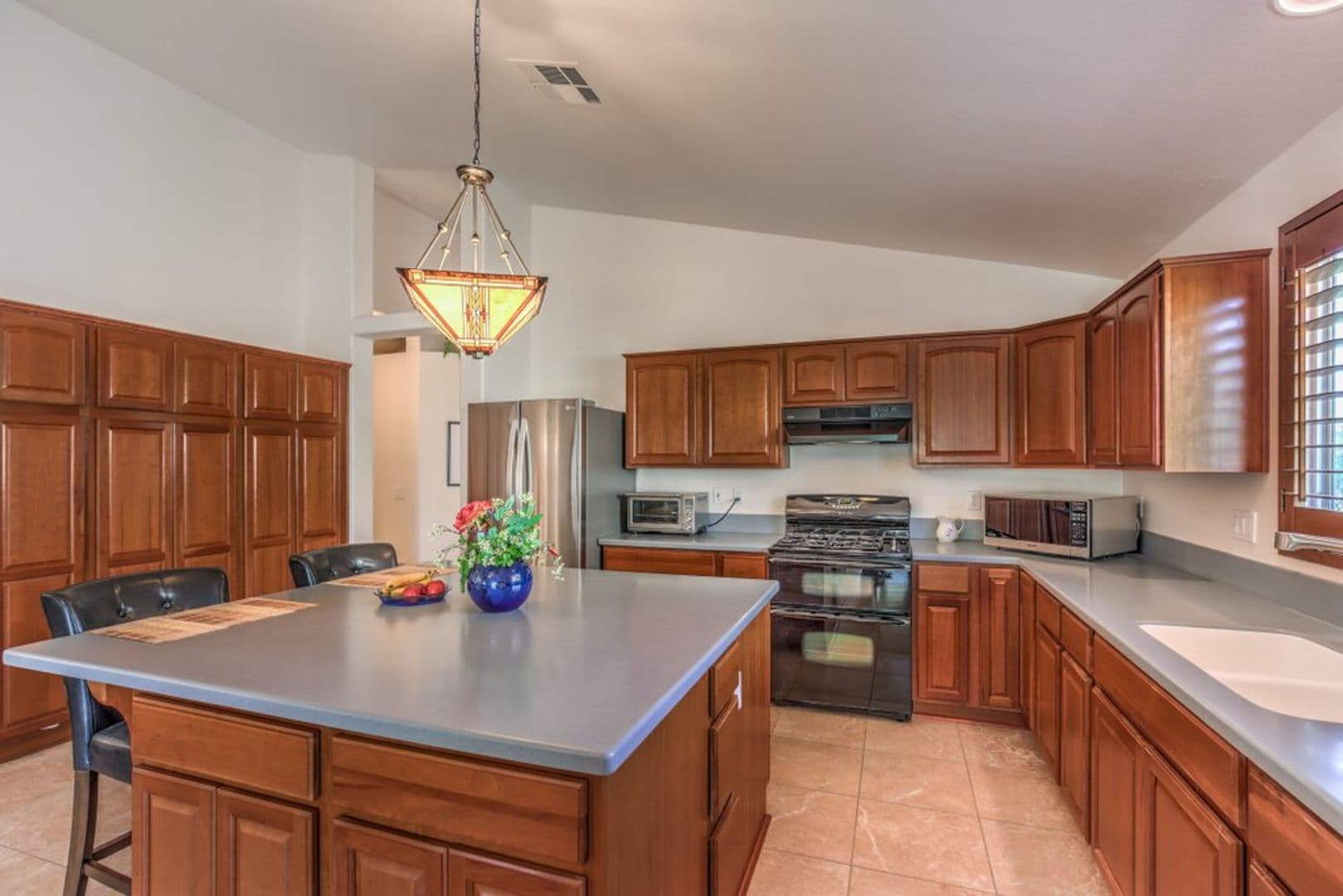 Henderson House: 2733 Bensonhurst Lane