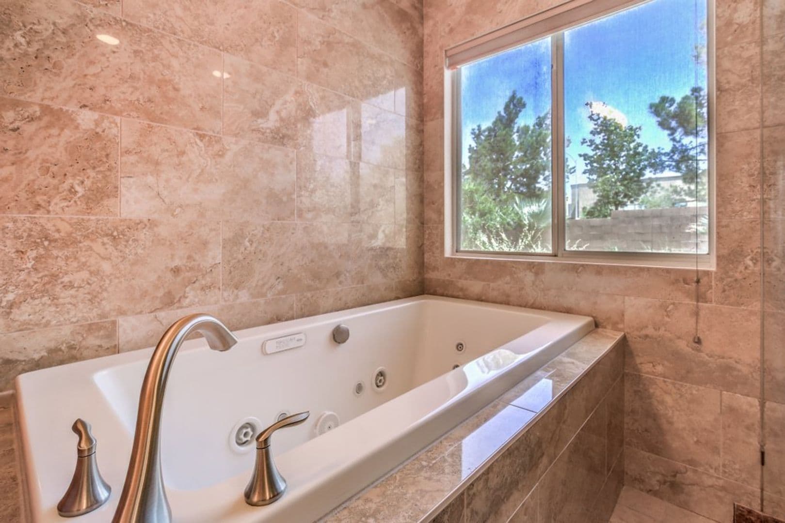 Henderson House: 2733 Bensonhurst Lane