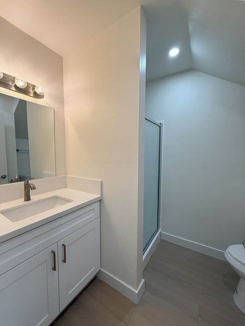 El Cajon Apartment: 565 W. Chase Avenue